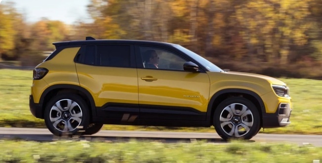 时尚小巧，Jeep Avenger全球首发，Jeep新能源重要布局