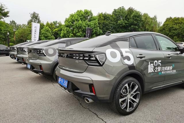 6.7秒破百的领克05，开进山路感受怎么样？这四驱值了