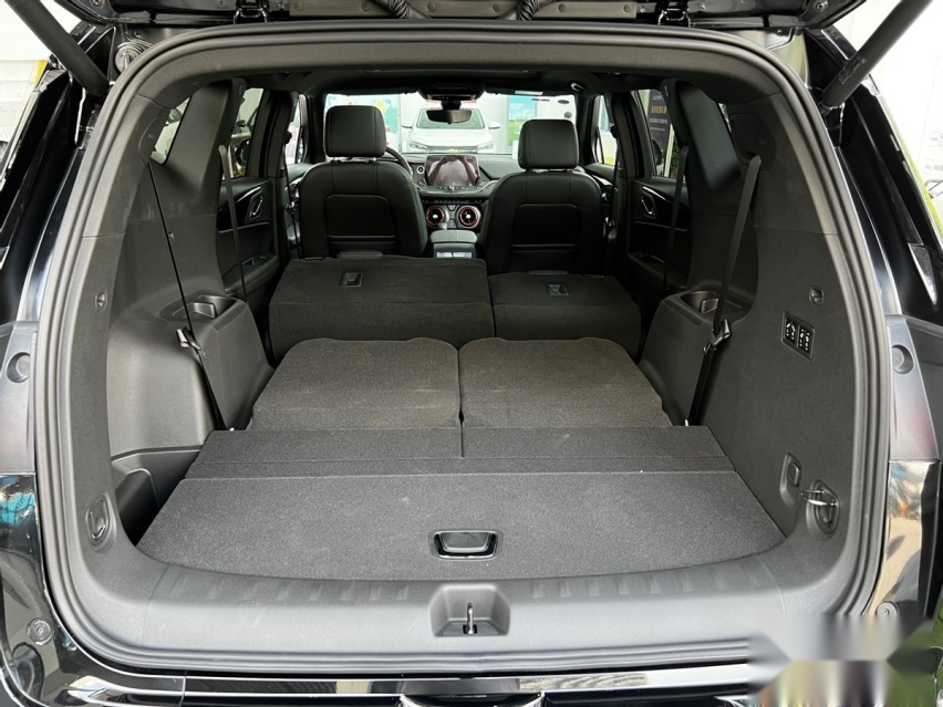 19.49万起合资中大型SUV，还是7座！ 探店2023款雪佛兰开拓者