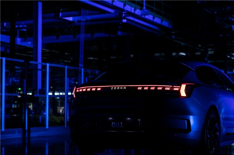 最低26.6万起，极氪001比Model 3有趣，盘吗？