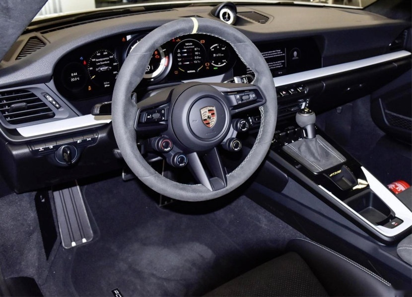 售价300万但不能上路，保时捷911 GT3 RS值不值得买？