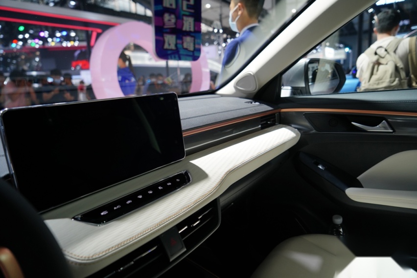 年轻人的第一台SUV？哈弗初恋公布预售价8.9万起