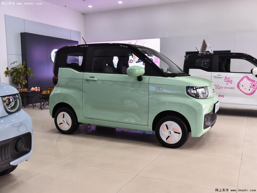 城市代步“小精灵”，QQ冰淇淋与宏光MINI EV怎么选？