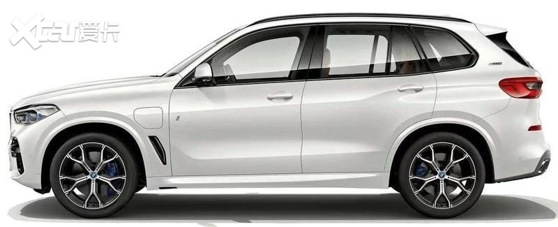 全新宝马X5 xDrive45e正式上市，售价为84.99万
