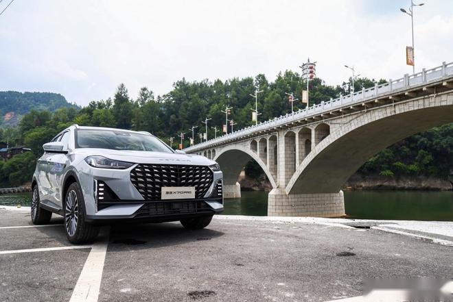 捷途X70 PRO正式上市，国民大七座SUV 10.29万起