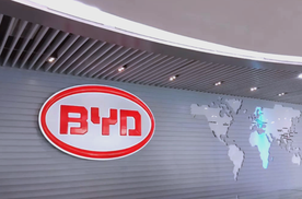 汽车年终大考品牌盘点：比亚迪超越特斯拉，问鼎2025全球纯电销冠