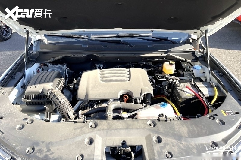 0t柴油发动机,最大功率120kw,最大扭矩400n·m.