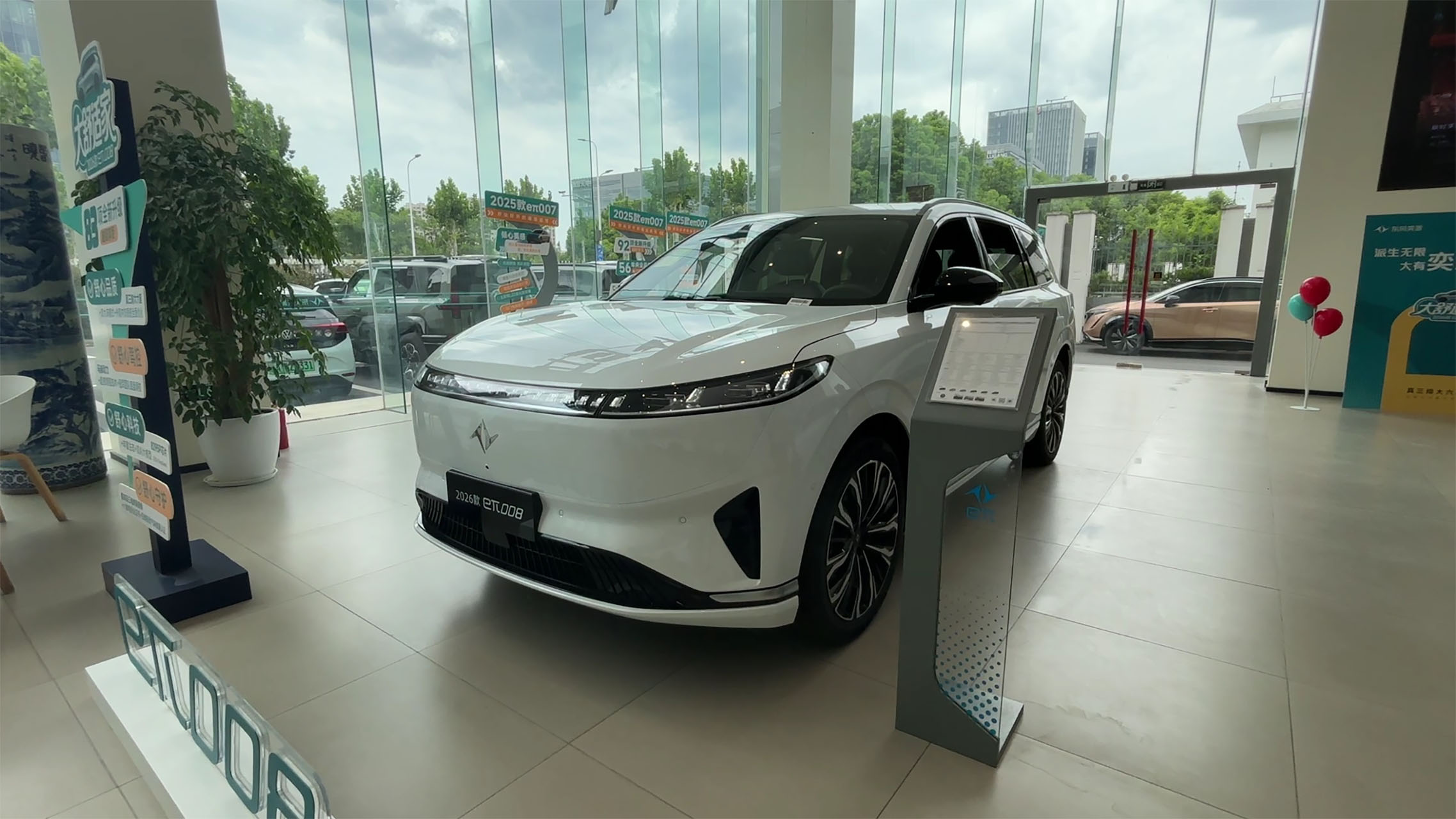 ̽�ꌍ�Ė|�L����e��008���I��������SUV��ɶ�f��������C16�����m