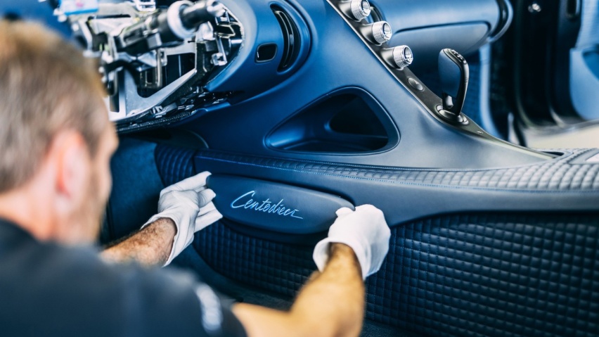 Bugatti-Centodieci-Interior-4.jpg