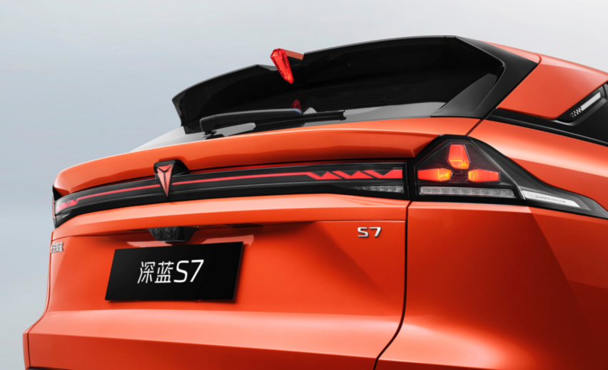 1个月内3台车扎堆上市，深蓝S7，银河L7，宋PLUS谁更强？