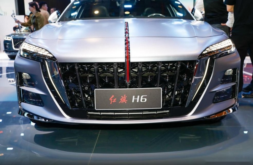 20万买B级轿跑，第十一代雅阁PK红旗H6，你站谁？