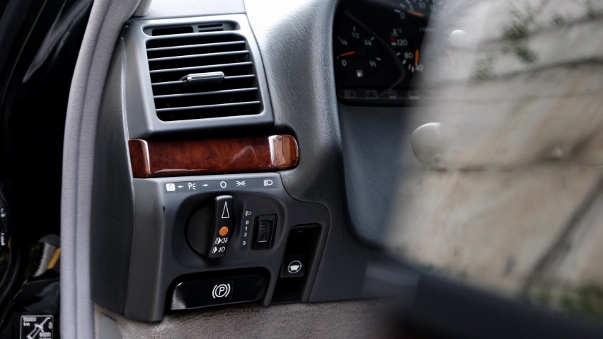 W140后再无S?是什么让这一代奔驰S级如此经典