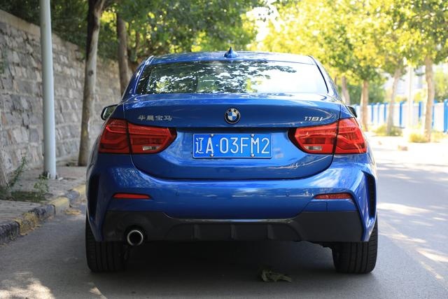 不到20万就能开回家的BMW 1系，能否满足你对蓝天白云的期待？