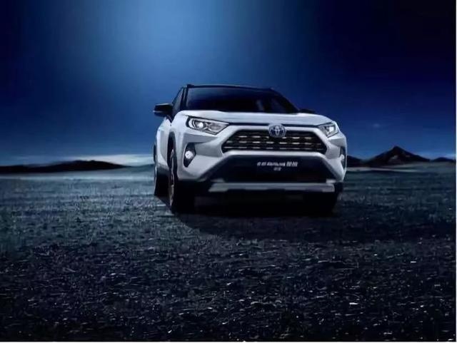 路过的同学看过来，10月最重磅的新车，全新一代丰田RAV4购