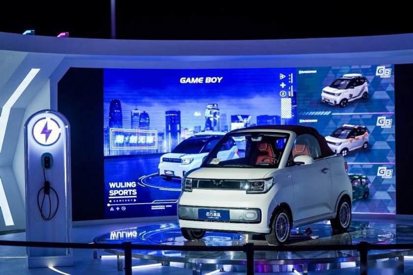 卉眼识车｜五菱宏光 MINIEV 敞篷版9.99万元上市