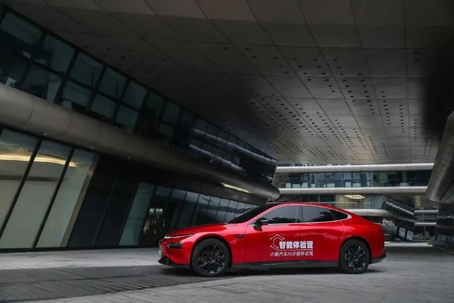 小鹏NGP: 让人放心的高度自动辅助驾驶