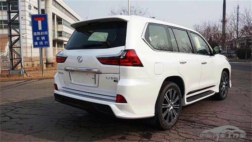 雷克萨斯受争议，豪华越野LX570真的值100多万吗？美国买