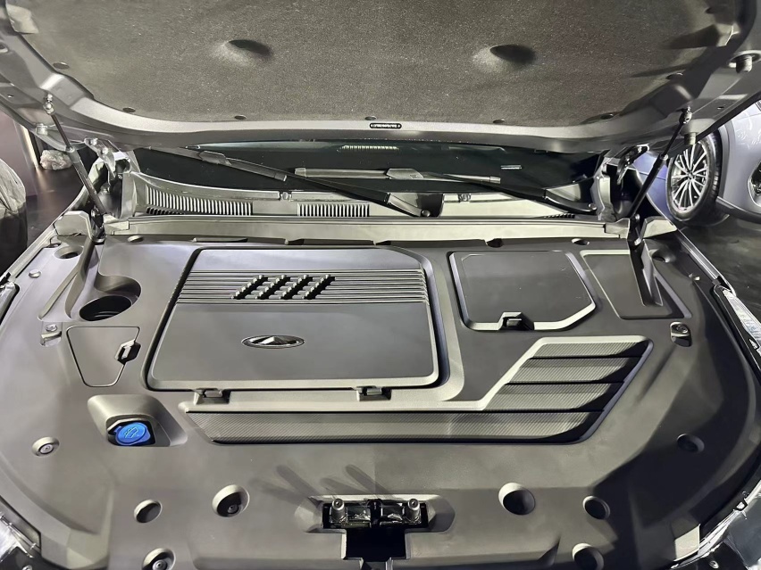 双赛道齐发力 瑞虎8冠军家族12.69万元起