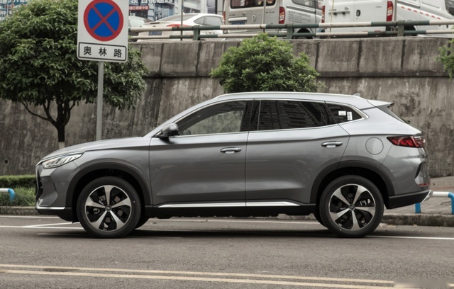 15万预算想买插混SUV？下面3款车型就值得考虑！