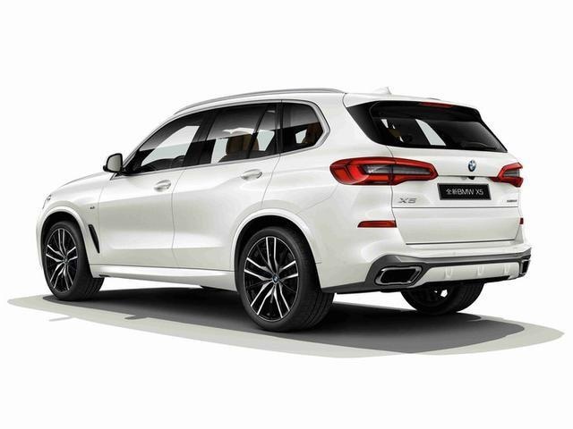 全新宝马X5 xDrive30i车型上市，搭载2.0T发动机