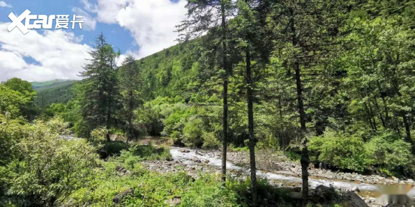 重走长征路，驱车翻越正修路的夹金山是什么感觉？