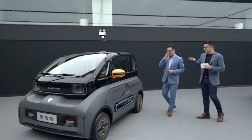 小鹏 P7 开启交付；特斯拉 Autopilot 降价销售