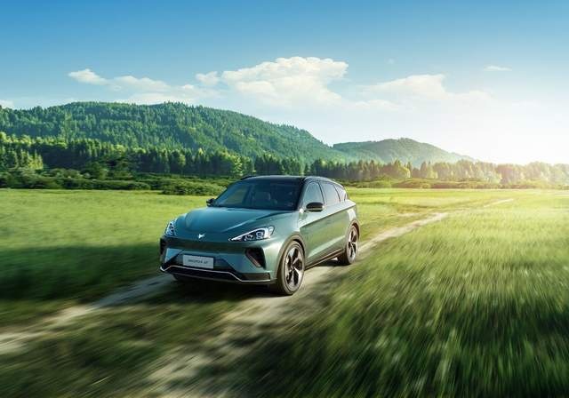 极狐森林版上新735E、688E，售价24.58万起最长续航735公里