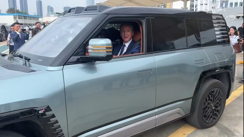 美国加州州长带货仰望U8：我得买两辆