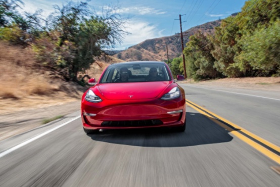 特斯拉Model3国产版对比理想ONE，都是32.8万怎么选