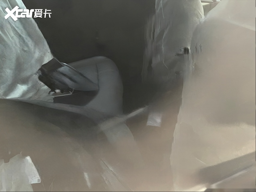 疑似吉利银河星舰8谍照曝光，车头大气，或配插混系统