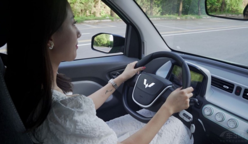 奇瑞QQ冰淇淋和宏光MINI EV谁值得一看？