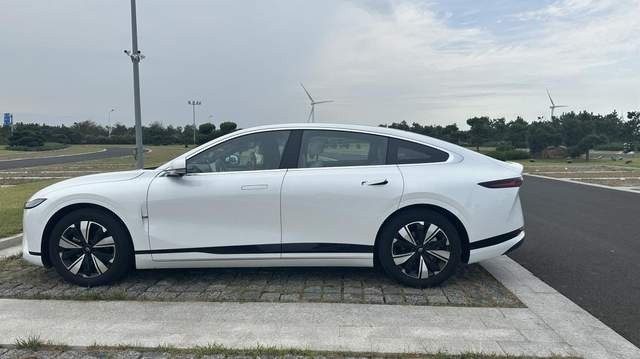 18万级数智新汽车！试驾长安启源A07