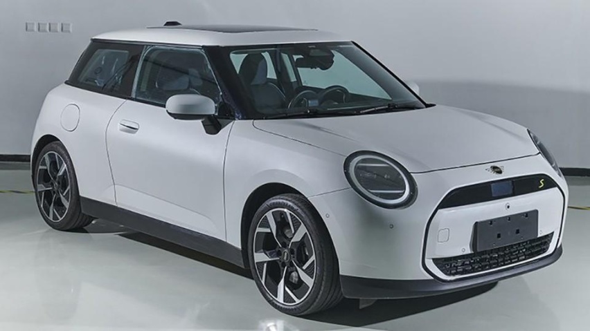 国产MINI：不加长也不堆续航，光是操控就值15万？