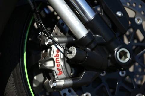 车迷不可不知，公级跑车川崎ZX-10R进化史