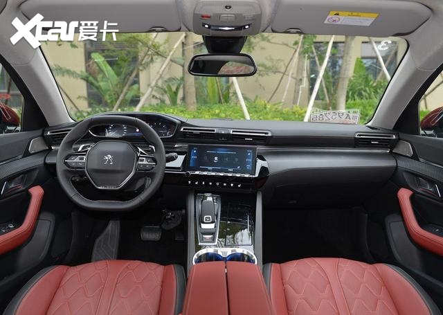 不看雅阁就看它，配置丰富空间大，百公里油耗低至6.0L