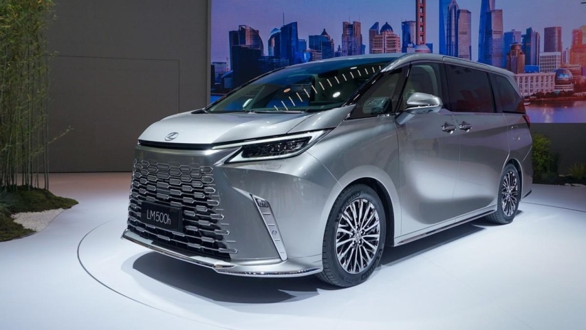 这造型有点像国产车，雷克萨斯全新一代LM亮相上海车展