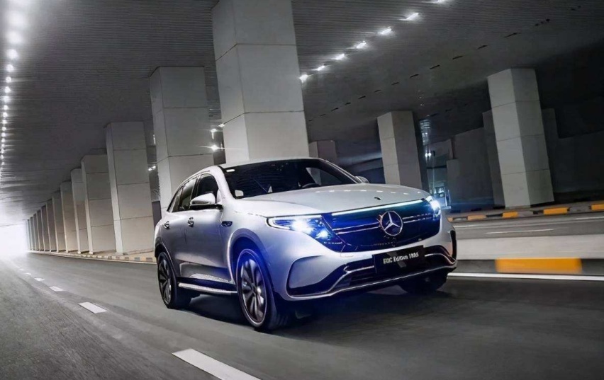 奔驰召回EQ系列电动汽车，为什么豪华品牌电动化做的那么烂？