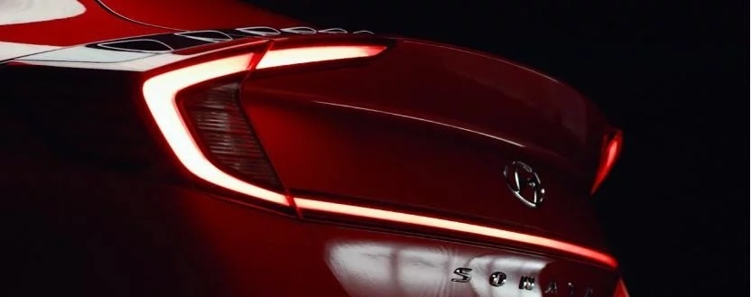 2.0T+轿跑+省油 6月份上市 17万售价还买什么奔驰C