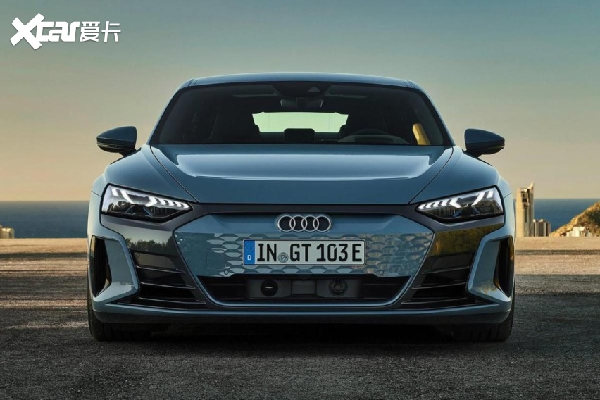 灵动闪电奥迪e-tron gt重磅登场,德国萨内的卓越速度