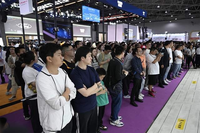 动力和配置更加多样化|贵阳车展吉利中国星双车再上新