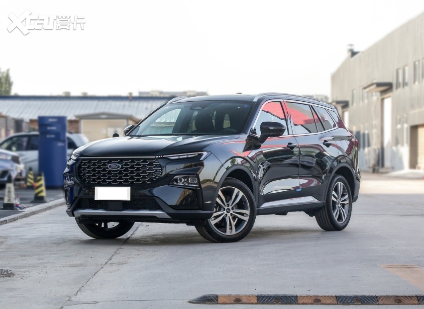 不给国产留“活路”！比哈弗H6更便宜的福特大5座SUV，配贯穿大屏