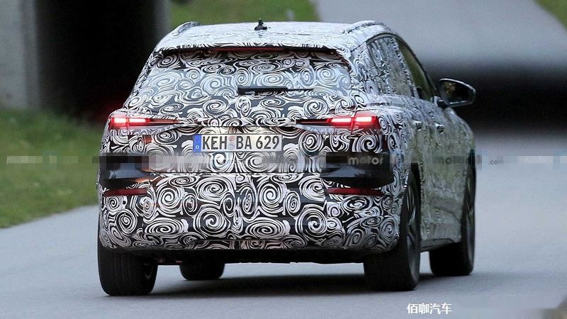 audi-q4-e-tron-spy-photos (5).jpg