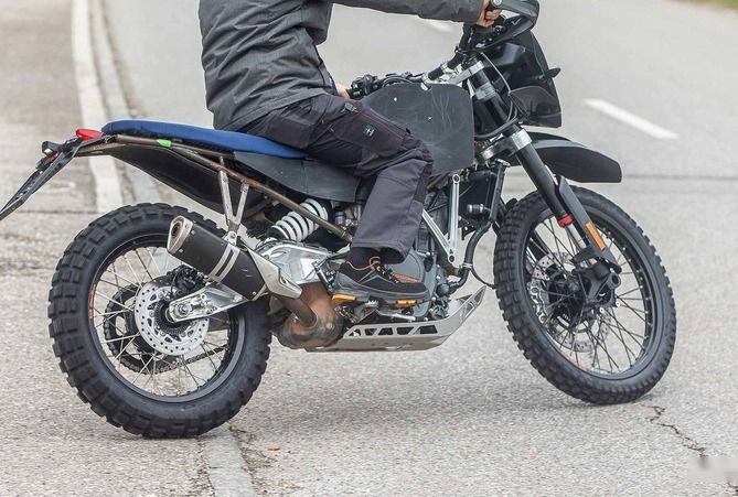 拉力车还是ADV？KTM 390全新车款曝光，越野性能再提升