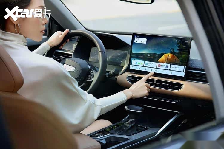 全新帝豪向上系列正式上市，限时感恩价5.99万元起重塑家轿价值标杆