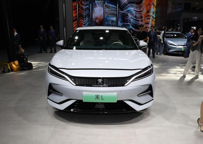 价格相差100元！18.99万起的小鹏G6和18.98万起的宋L如何选