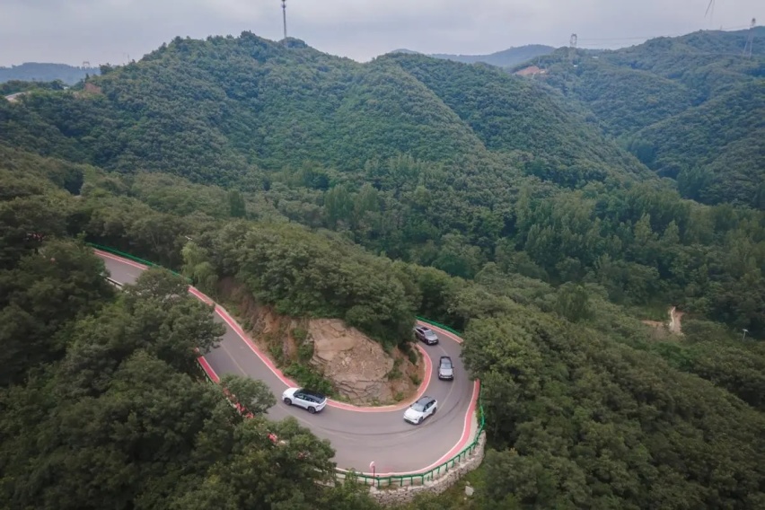 寻迹伏羲山，银河L7用技术征服，混动市场有它一份