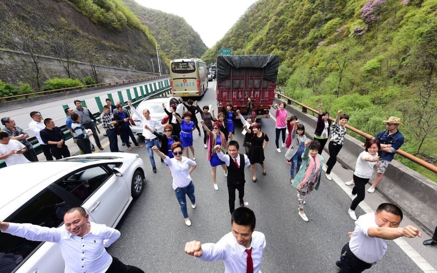 国庆出广东的车主们,你们堵在哪儿了?