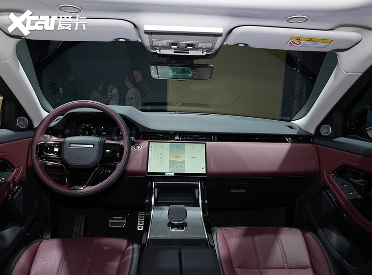 新款路虎揽胜极光l上市!中控屏尺寸升级,售价39.28万起