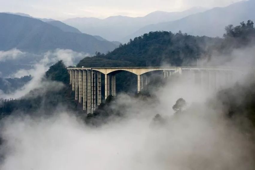 接到吉利《缤纷中国行》第五站挑战邀请的时候，我的眼里是放出光