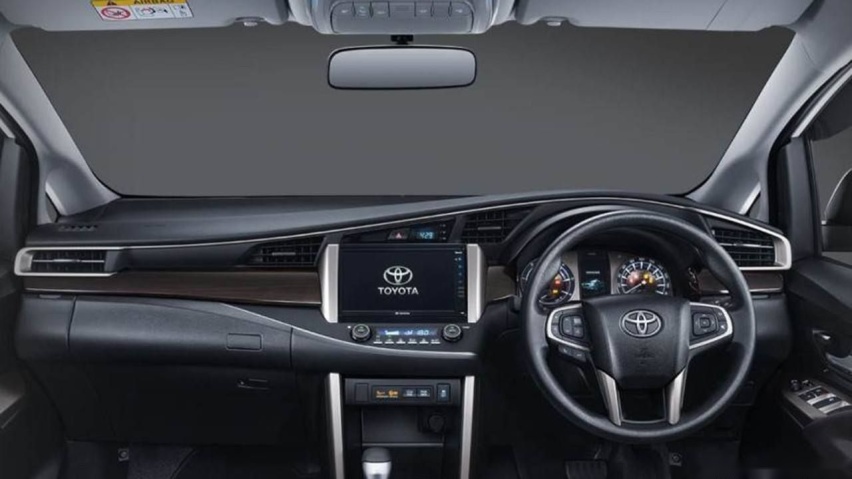 toyota-kijang-innova-2021-202071926-1602864331_5.jpg